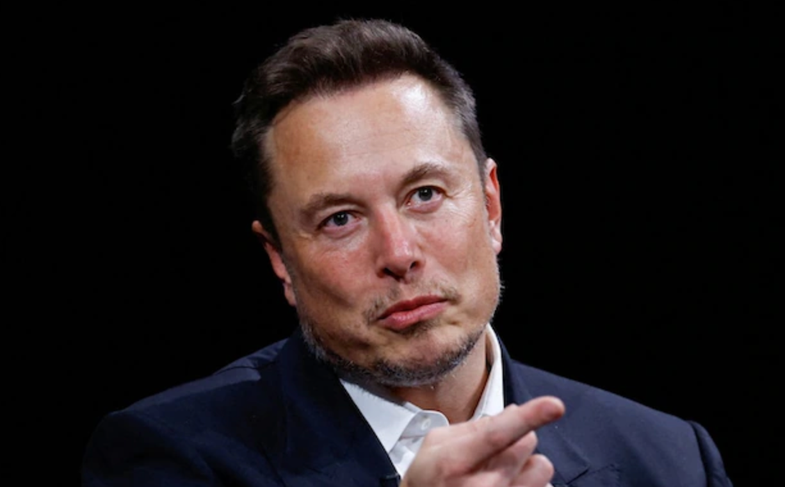 Elon Musk thotë se është një alien, por askush nuk e beson 