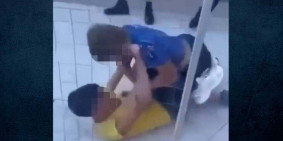 Dhunuan barbarisht njw 12-vjeçar, në pranga adoleshenti shqiptar dhe babai i tij