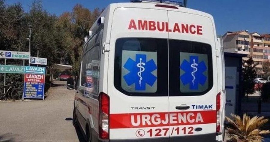 Ra nga lartësia e ndërtesës ku po punonte në rrugën 'Mine Peza', 42-vjeçari përfundon në spital, ja gjendja e tij shëndetësore