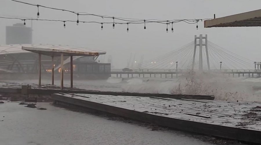 Stuhi shiu dhe erë e fortë në gjithë vendin, por si pritet të jetë moti në fundjavë! Ja parashkimi nga Shërbimi Meteorologjik Ushtarak