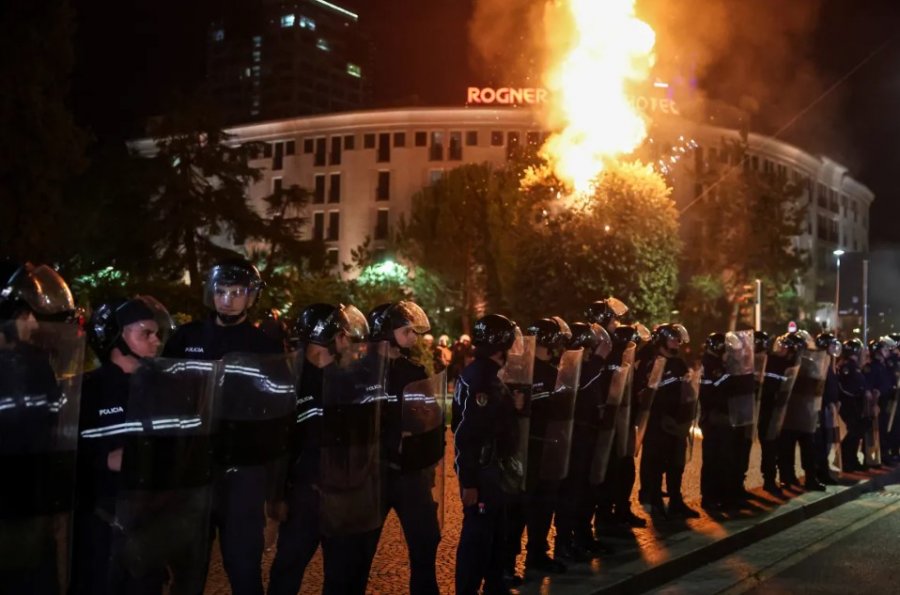 Al Jazeera: Opozita shqiptare zotohet se do të vazhdojë mosbindjen civile