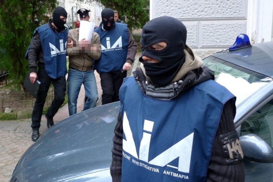 Mega-operacion në Itali, Antimafia arreston 22 persona, 7 prej tyre shqiptarë, 1 shtetas kolumbian e 1 domenikan