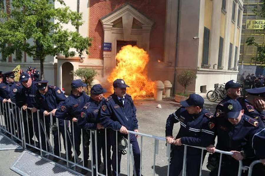 Sot protesta/ Policia njofton masat në mbrojtje të kryehajdutit të Tiranës