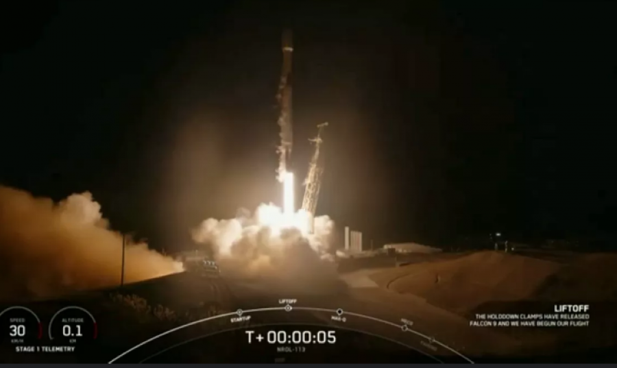 SpaceX i Musk lëshon raketën Falcon 9 për agjencinë qeveritare të SHBA