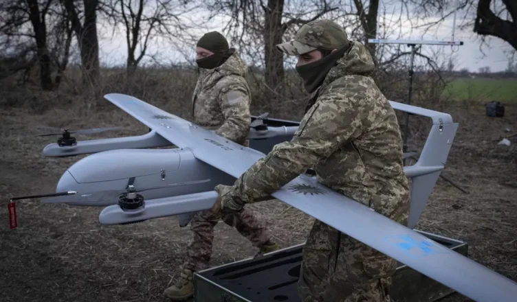 Sulmohet parlamenti i Ukrainës, dronët rus synuan zonat ku ndodhen institucinet qendrore në Kiev