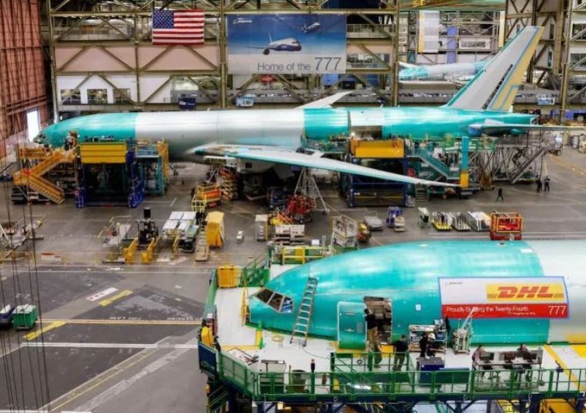 Boeing i ofron stafit 25% rritje të pagave në përpjekje për të shmangur grevën