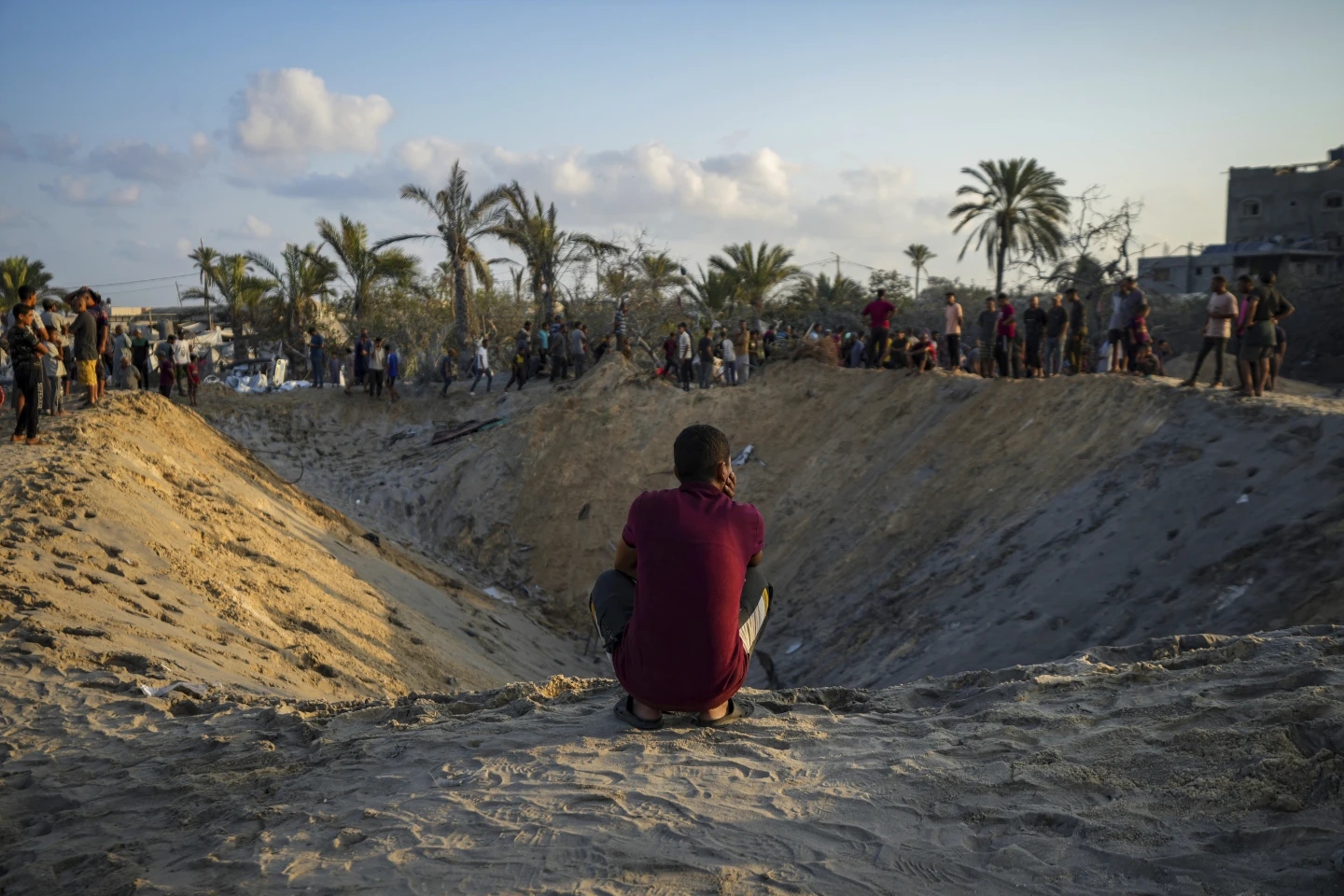 Rreth një vit luftë, ministria e Shëndetësisë e drejtuar nga Hamasi: Janë vrarë 41,689 njerëz në Gaza nga sulmet izraelite