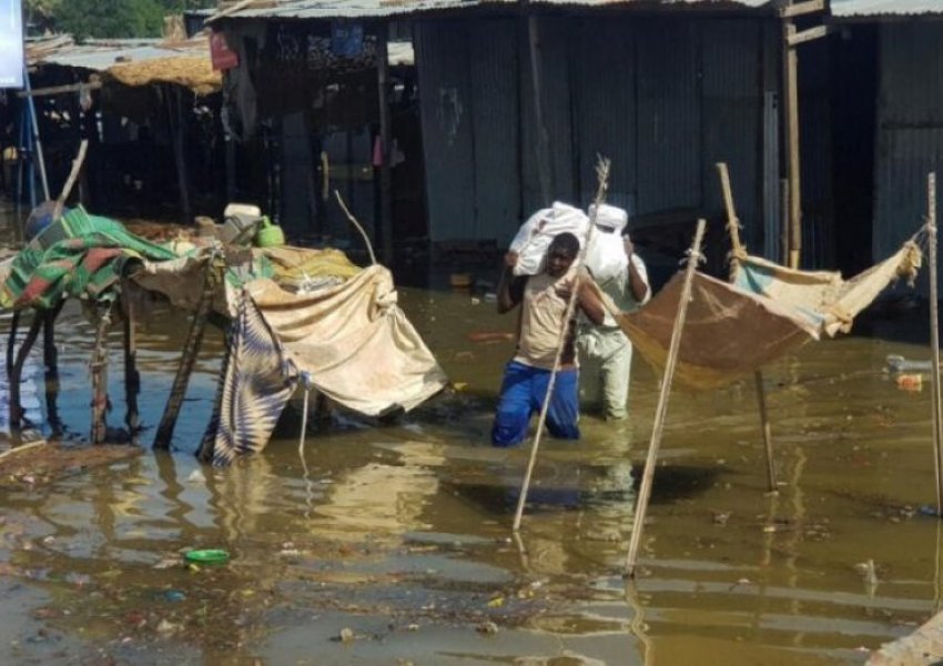 340 njerëz kanë humbur jetën , afro 1.5 milionë të tjerë janë prekur nga përmbytjet në Çad