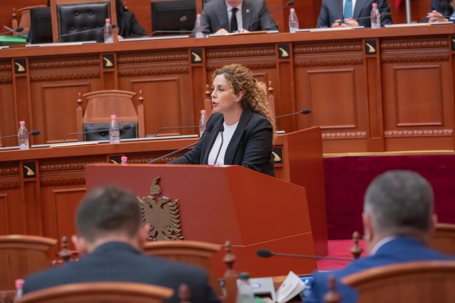 Socialists Ignore Constitutional Court, Defend Olta Xhaçka Again with Vote