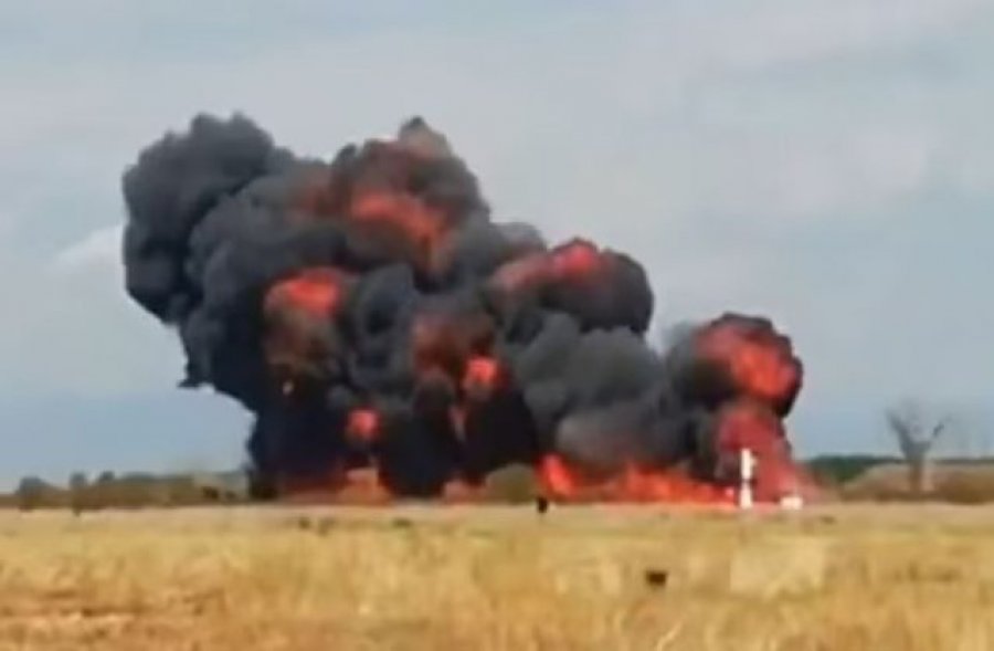 Rrëzohet aeroplani gjatë stërvitjes ushtarake në Bullgari, humbin jetën dy pilotët, publikohen pamjet rrëqethëse