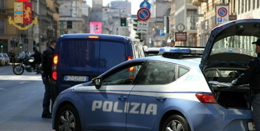 Hiqej si turist për të trafikuar drogë, shqiptari arrestohet dhe dëbohet nga Italia