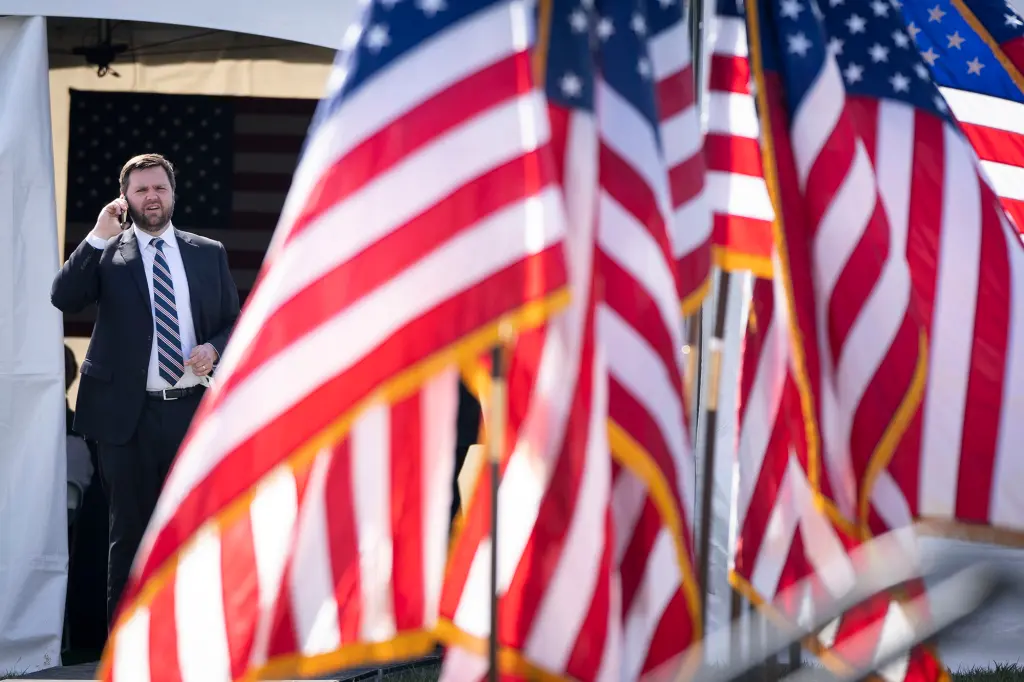 JD Vance zbulon çfarë i tha Trump-i disa minuta pasi ish-presidenti ishte objektiv i një atentati të dytë