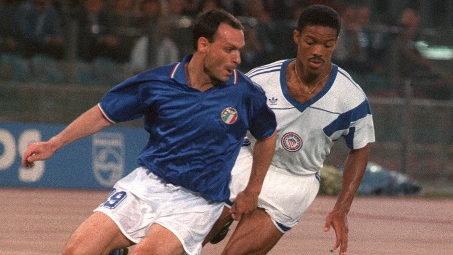 U nda nga jeta në moshën 59-vjeçare/ 'Toto' Schillaci, legjenda italiane që fitoi zemrat e tifozëve shqiptarë