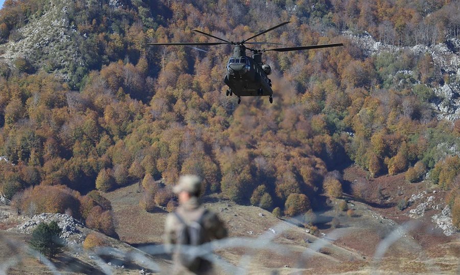 Trupat britanike zbarkojnë në Shqipëri, stërvitje dy javore në Pashaliman