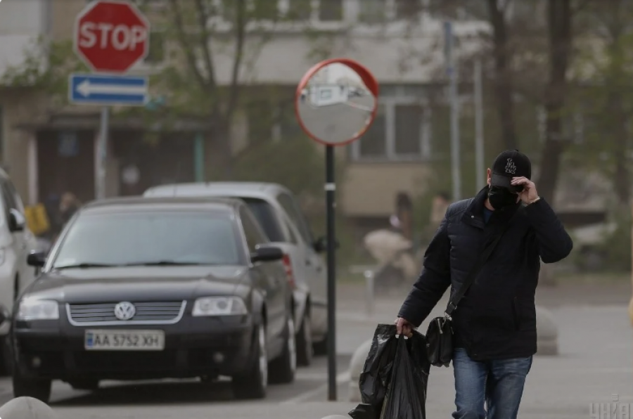 Ndotja e ajrit mbulon kryeqytetin ukrainas, banorëve në Kiev u kërkohet të qëndrojnë brenda 