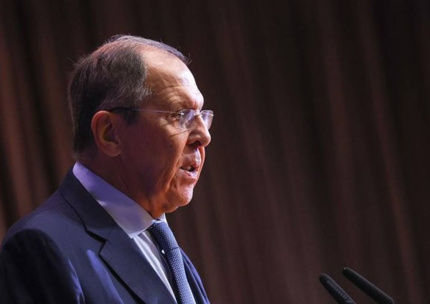 Rusia me paralajmërime/ Lavrov: Askush nuk dëshiron luftë bërthamore, por armët janë në gatishmëri 