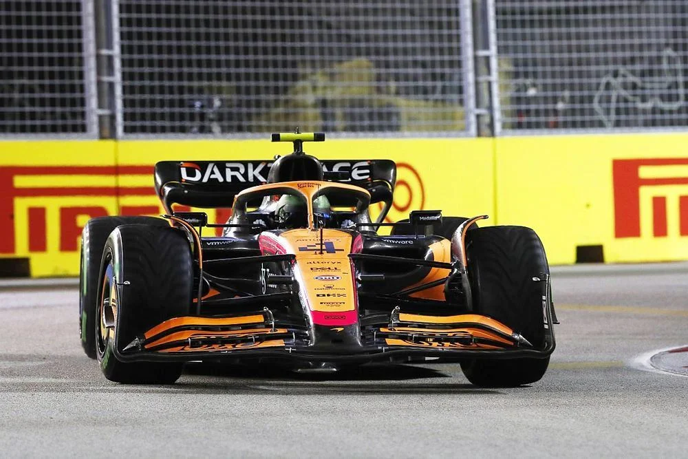 Formula 1/ Norris siguron ‘pole position’ në Singapor