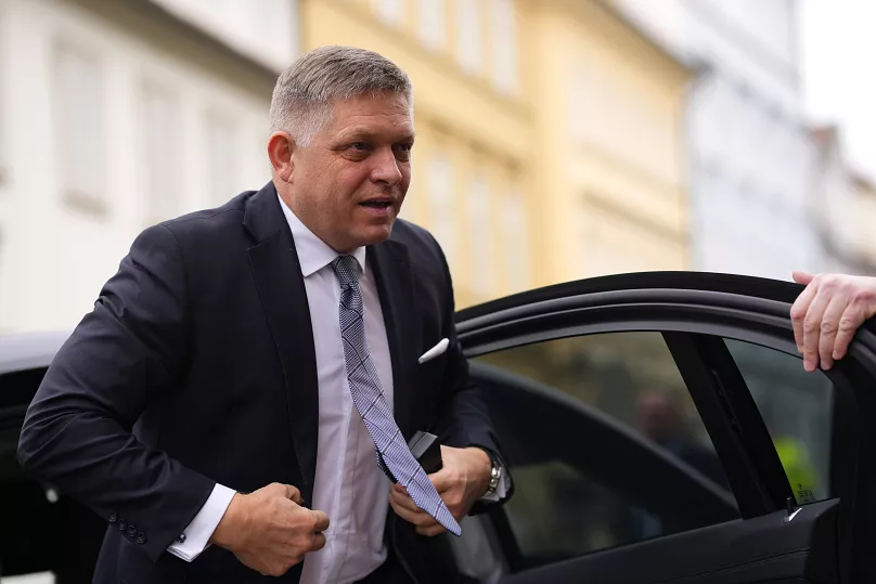 Pas tentativës për vrasje në maj, Robert Fico merr një zarf me plumb brenda