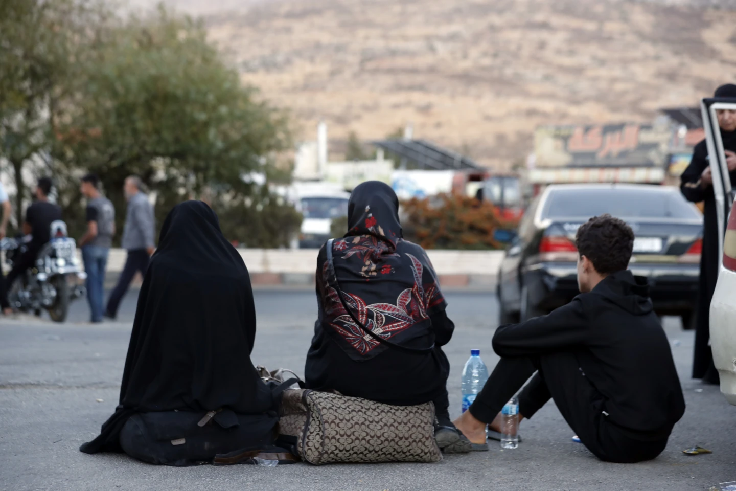 ‘Lumë’ njerëzish drejt Sirisë/ Ikin nga frika e përkeqësimit të konfliktit në Liban