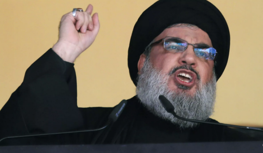 U vra gjatë sulmeve/  Kush është Hassan Nasrallah, lideri islamik që ka sfiduar Izraelin për dekada?