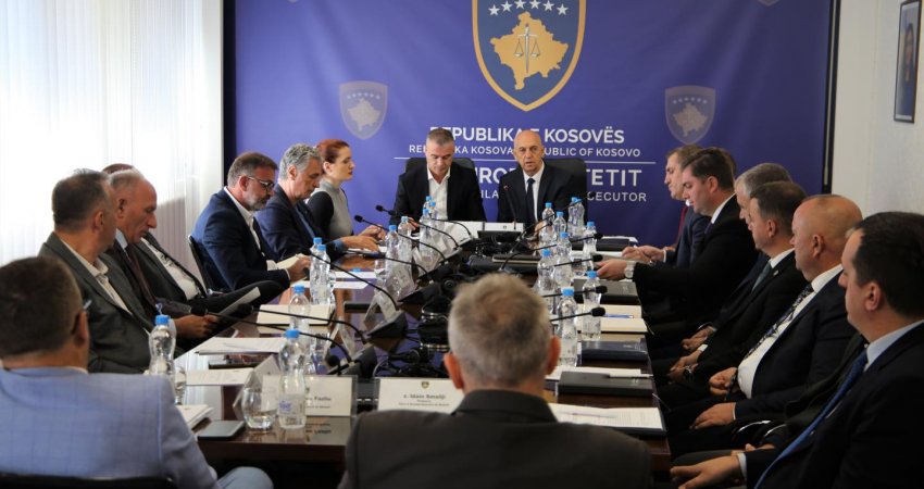 Diskutohet forcimi i bashkëpunimit ndërmjet Prokurorit të Shtetit dhe Policisë së Kosovës