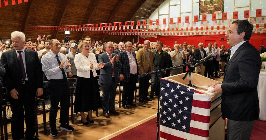 Kurti në SHBA, nderohet me “Çelësin e Qytetit” në Waterbury