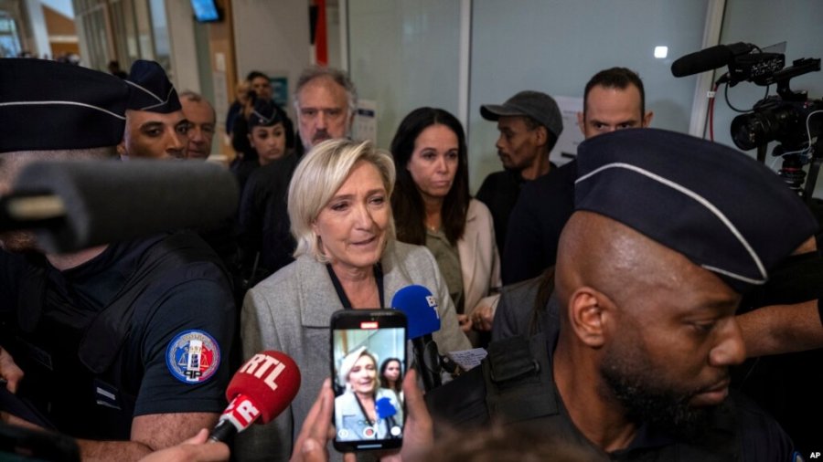 Francë, Le Pen mohon akuzat se ajo dhe partia e saj abuzuan me fondet e BE-së